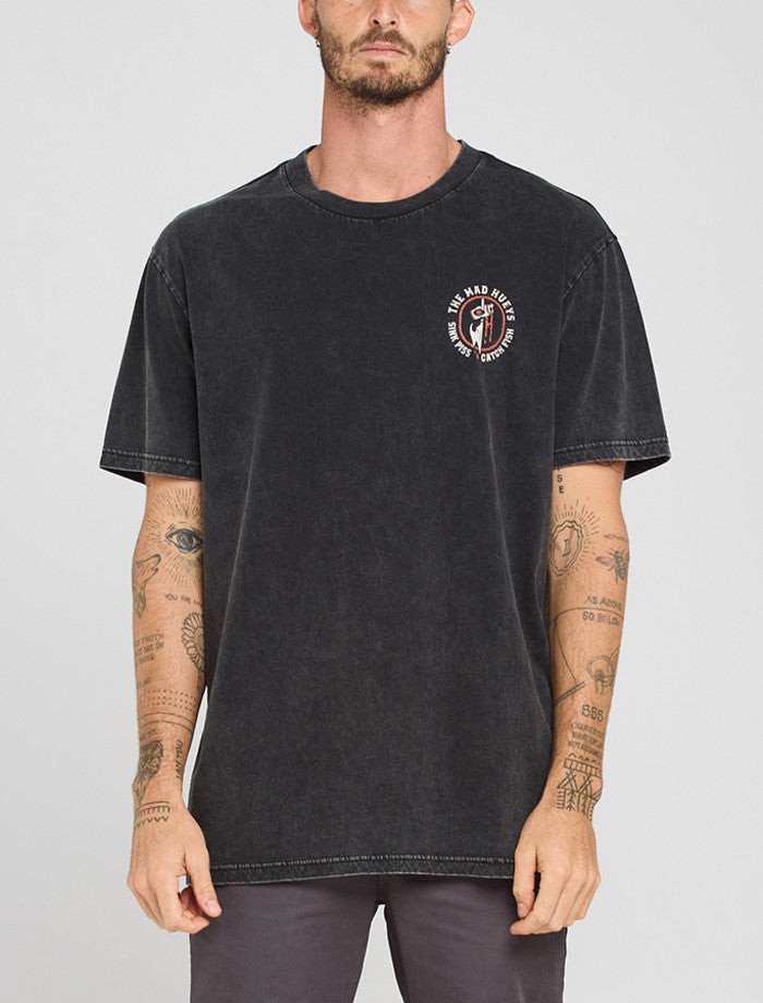 The Mad Hueys Skewered Shark SS Tee - Washed Black