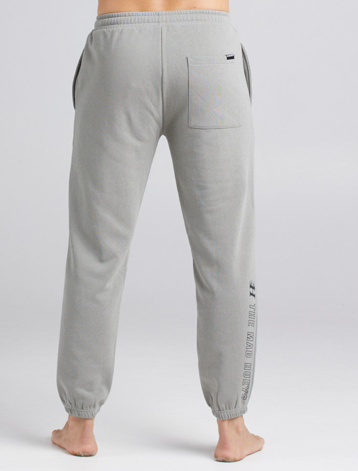 Mad Hueys Hueys Global Relaxed Trackpant - Faded Dust