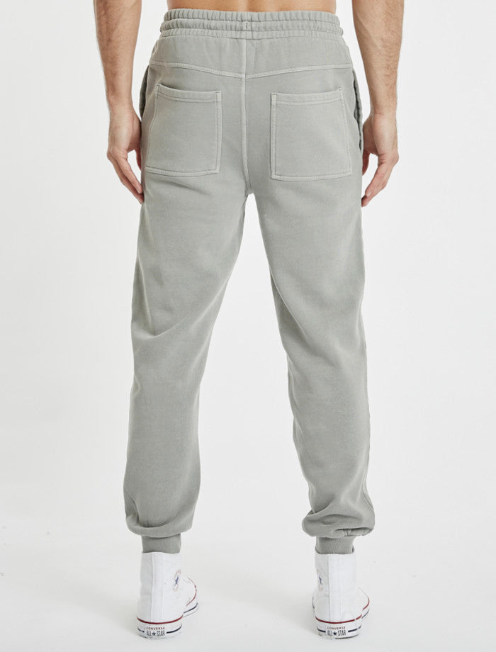 Saxon Trackpant - Pigment Grey